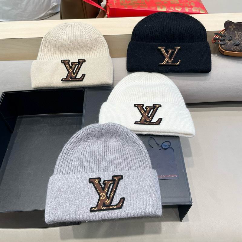 LV hat 010709